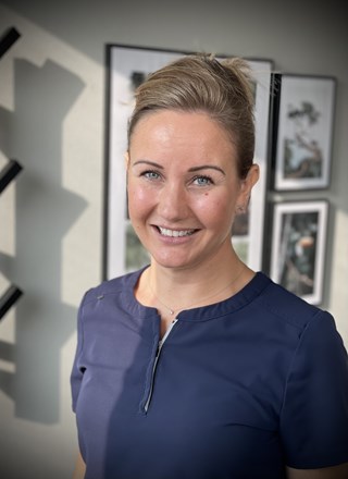 Emma Allvin Holmer, Leg. tandläkare och verksamhetschef