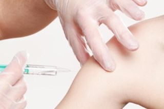Vaccination sticka utan ansikte.jpg